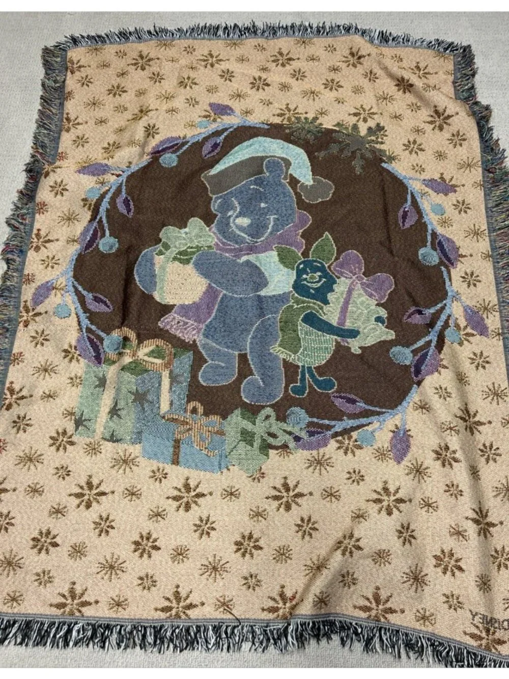 Winnie The Pooh Tapestry Throw Blanket Piglet Christmas Holiday Gifts Snowflakes